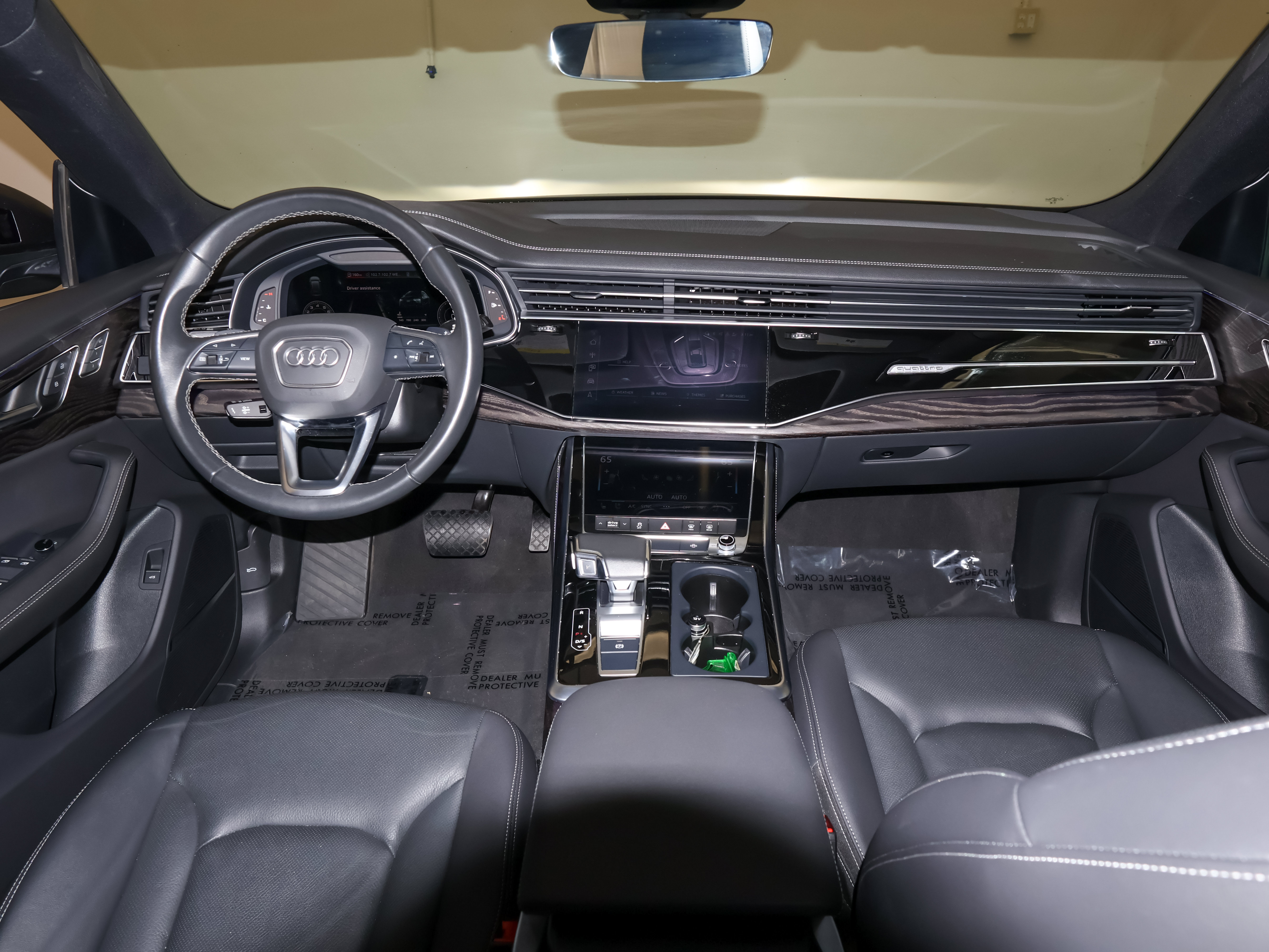 Used 2023 Audi Q8 Premium Plus w/ Premium Plus Package AWD/4WD image 32