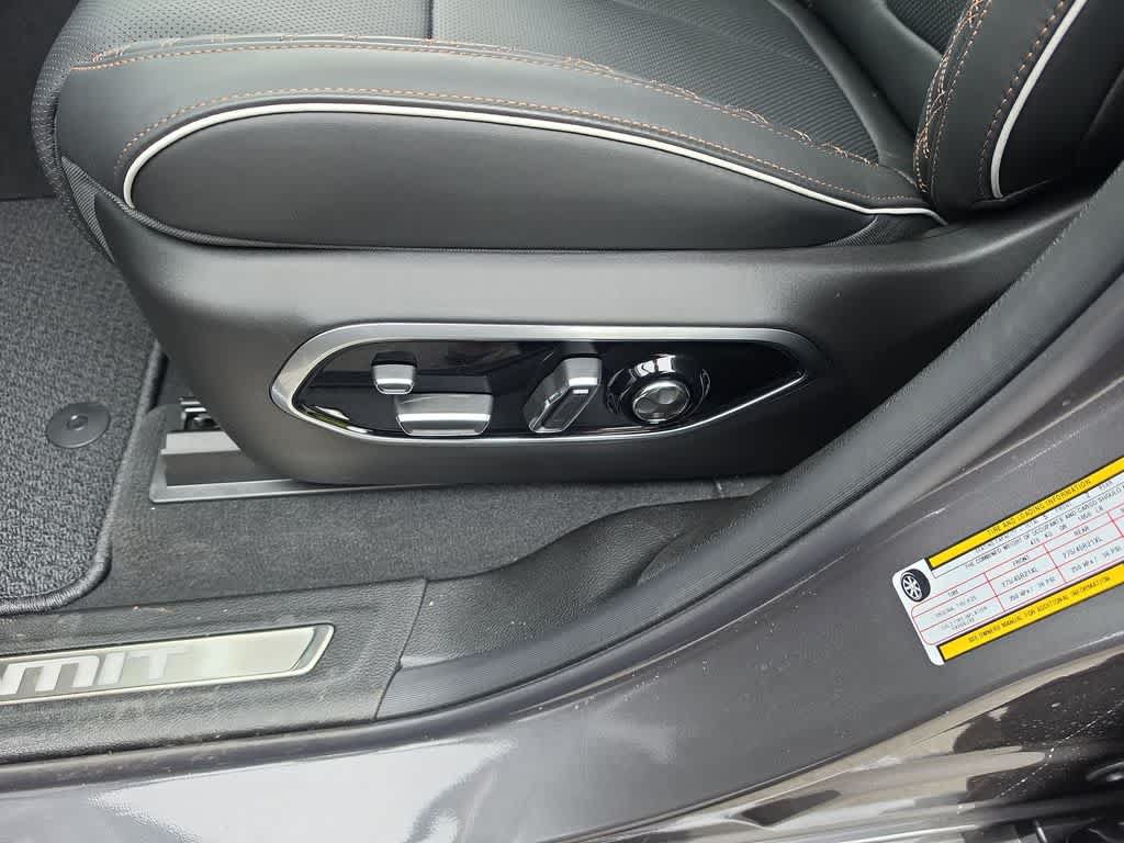 New 2026 Jeep Grand Cherokee Summit AWD/4WD image 12