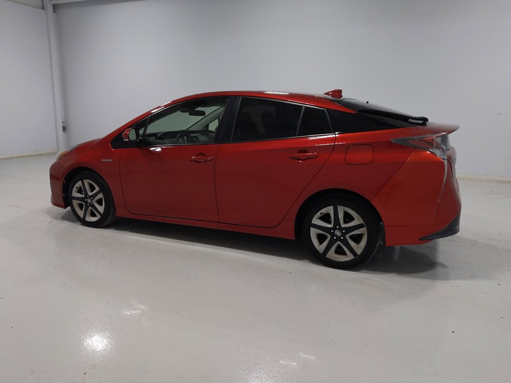 Used 2016 Toyota Prius Three Touring image 3