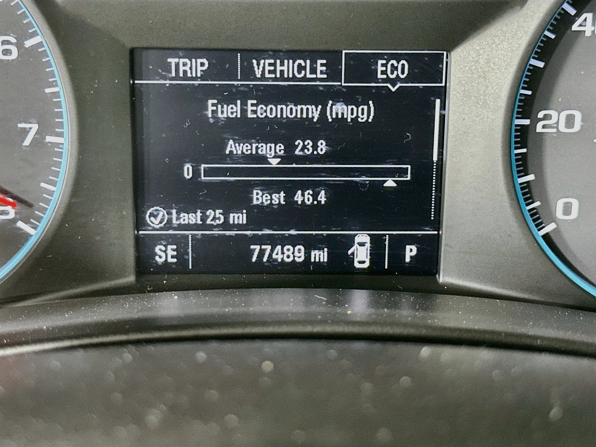 Used 2018 Chevrolet Equinox LT FWD image 19