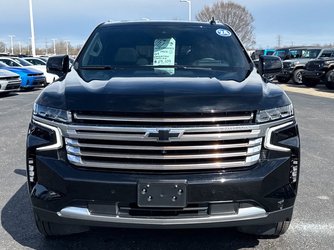 Used 2024 Chevrolet Tahoe High Country AWD/4WD image 8