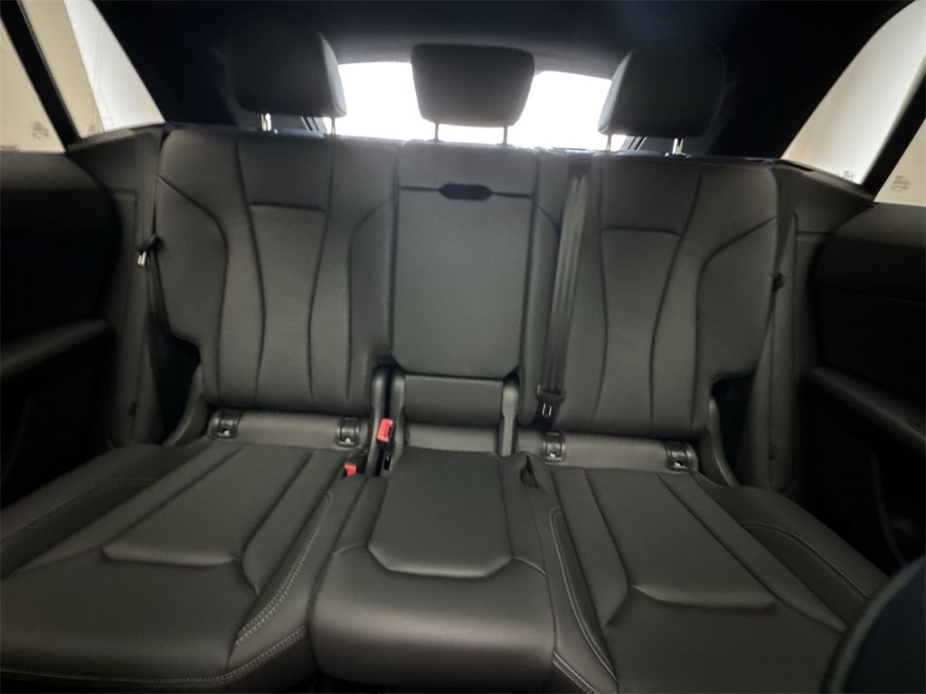 New 2025 Audi Q8 Premium image 23