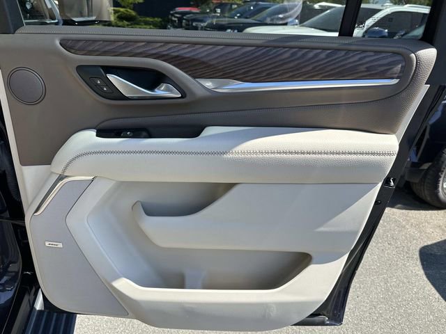 Used 2023 GMC Yukon XL Denali image 13