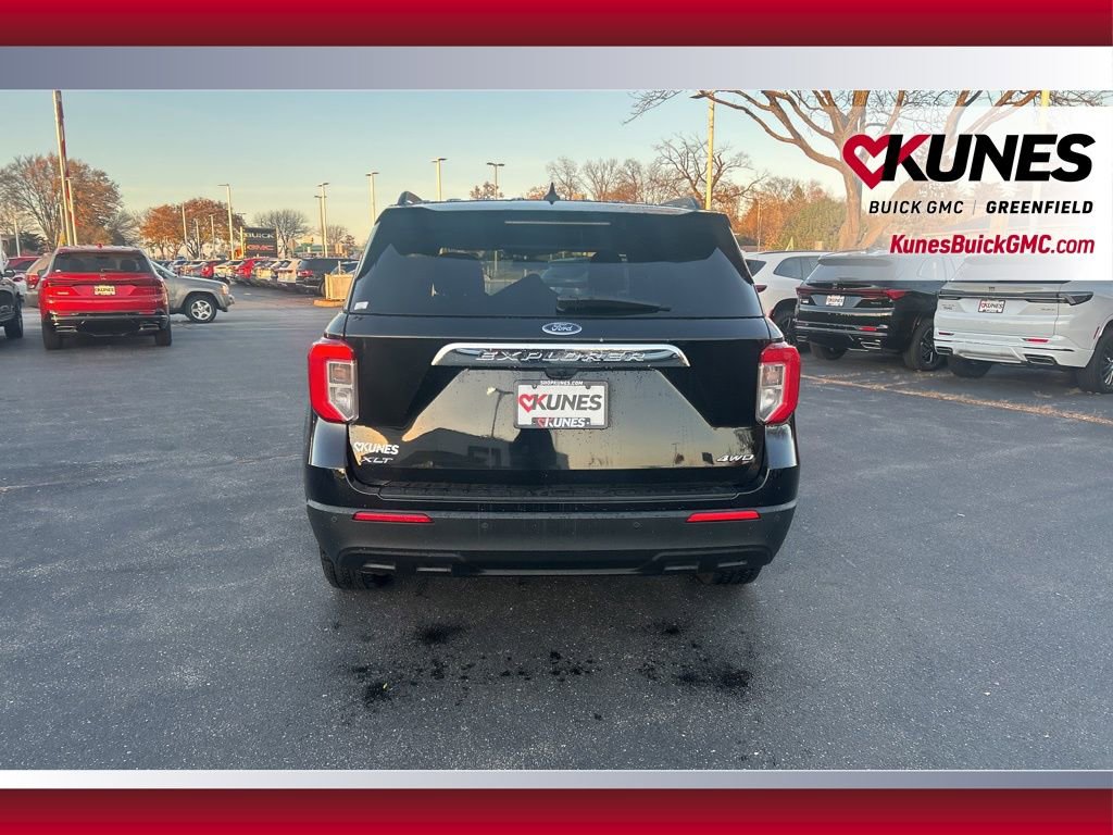 Used 2023 Ford Explorer XLT image 6