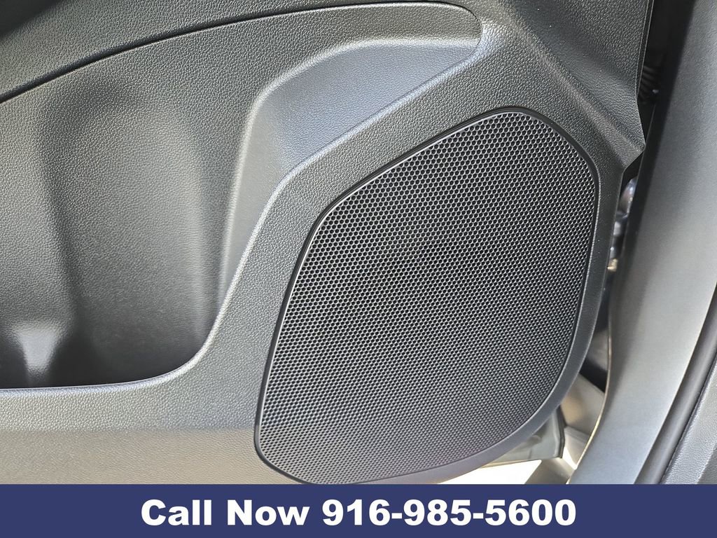 New 2026 Chevrolet Trax RS w/ Sunroof Package image 28