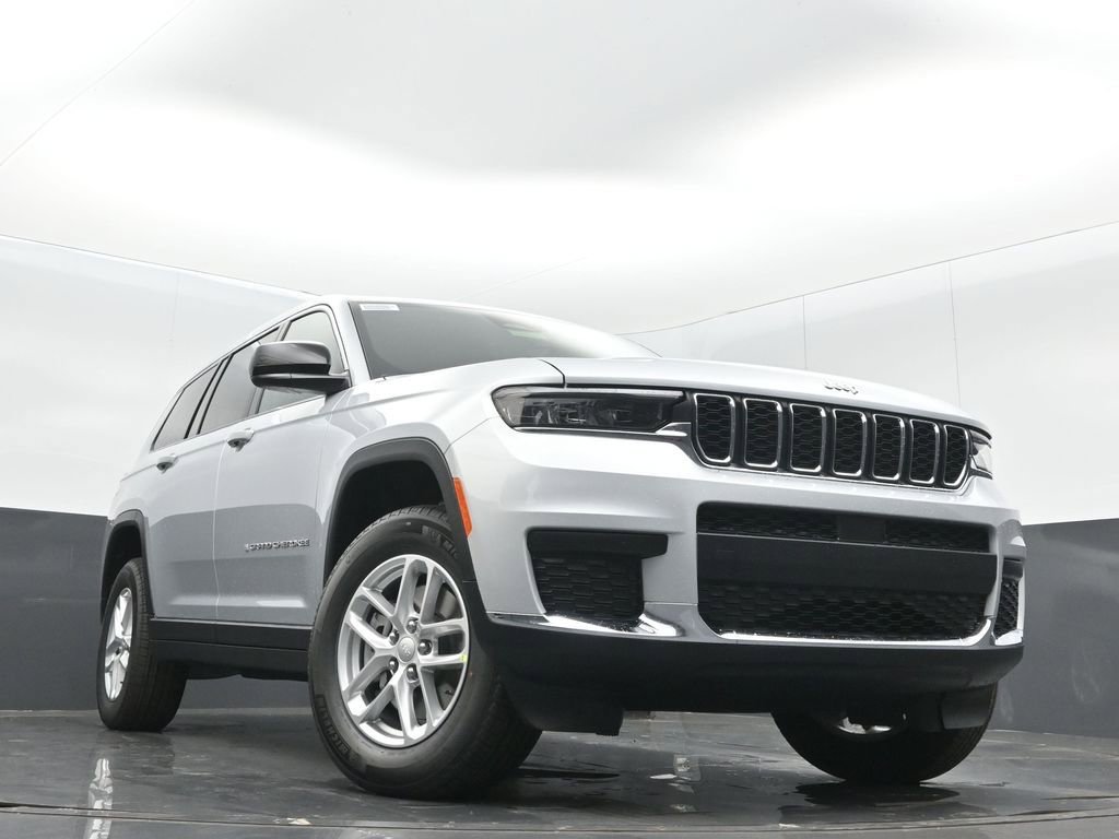 New 2026 Jeep Grand Cherokee L Laredo AWD/4WD image 30