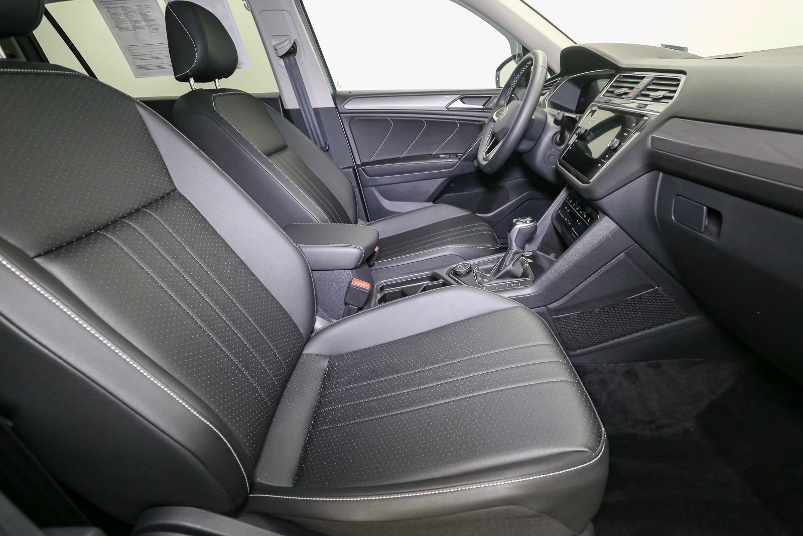 Certified 2023 Volkswagen Tiguan SE AWD/4WD image 21