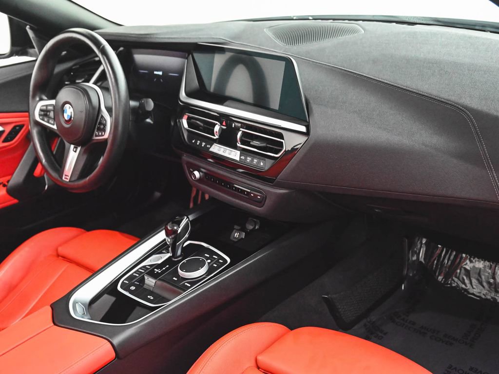 Used 2024 BMW Z4 sDrive30i w/ Shadowloine Package image 39