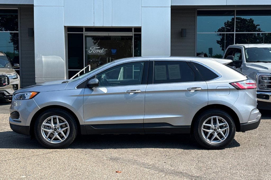 Used 2024 Ford Edge SEL AWD/4WD image 7