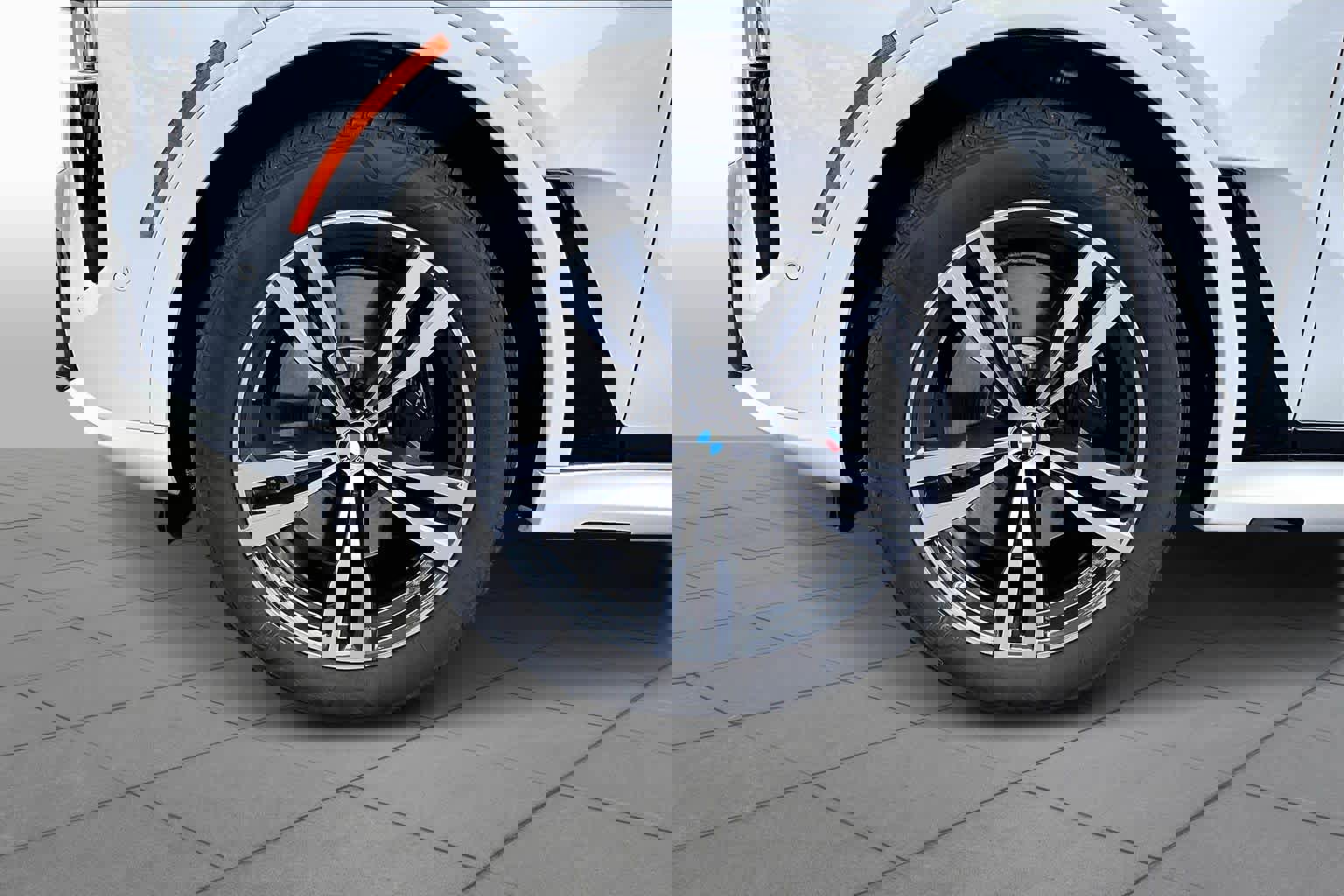 Certified 2024 BMW X7 xDrive40i w/ M Sport Package image 11