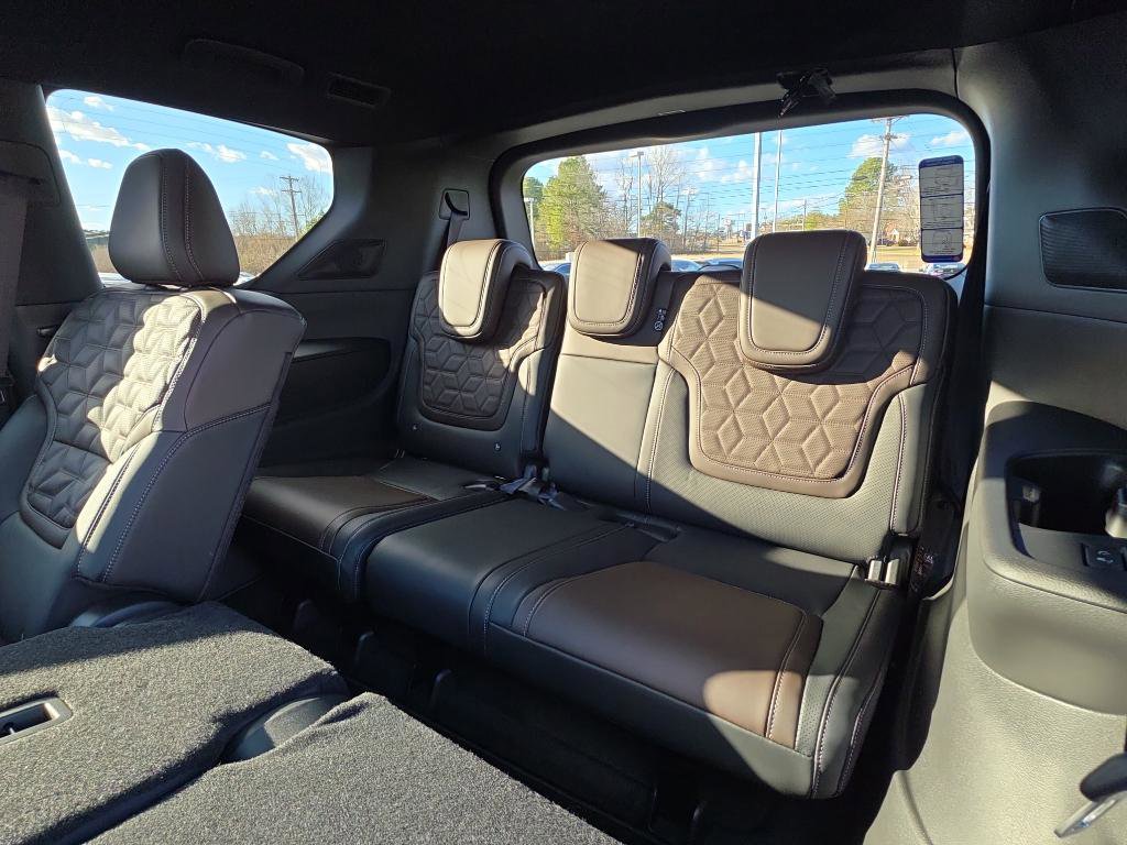 New 2025 Nissan Armada Platinum image 16