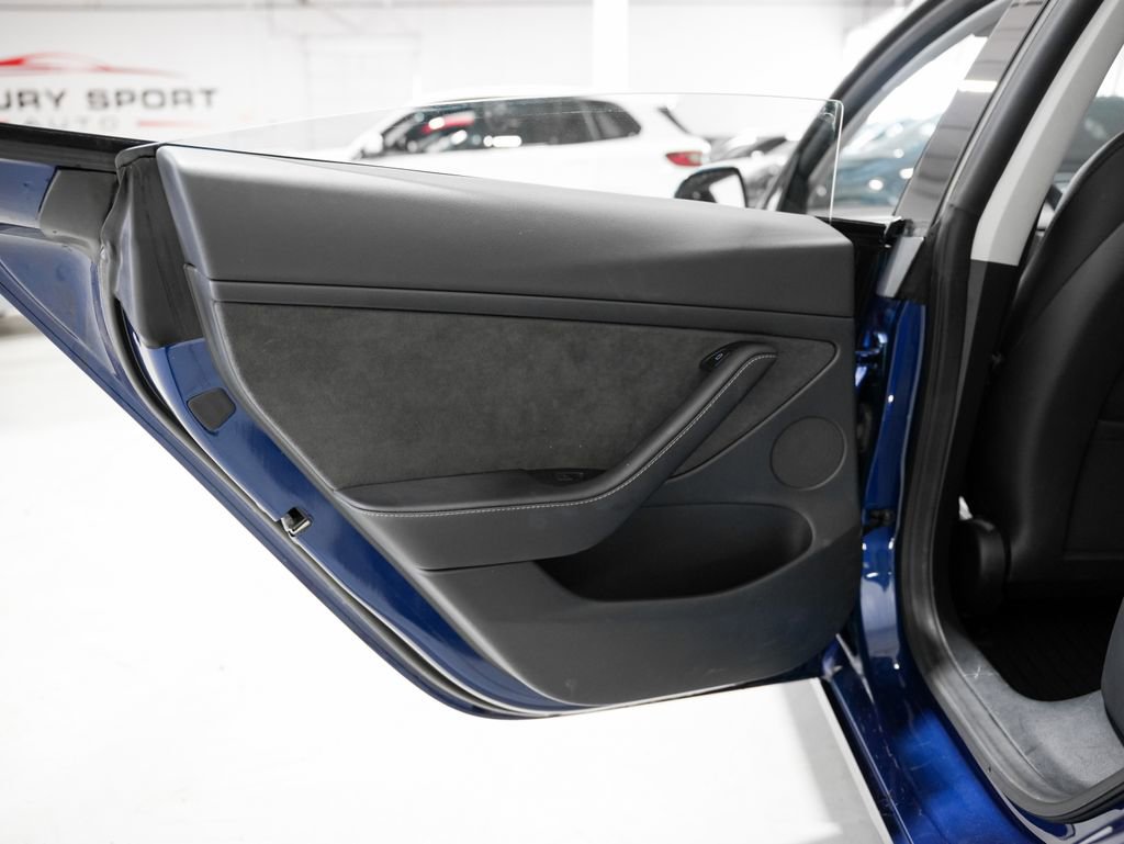 Used 2023 Tesla Model 3 Performance image 36