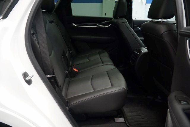 Certified 2022 Cadillac XT5 Premium Luxury w/ Technology Package image 4