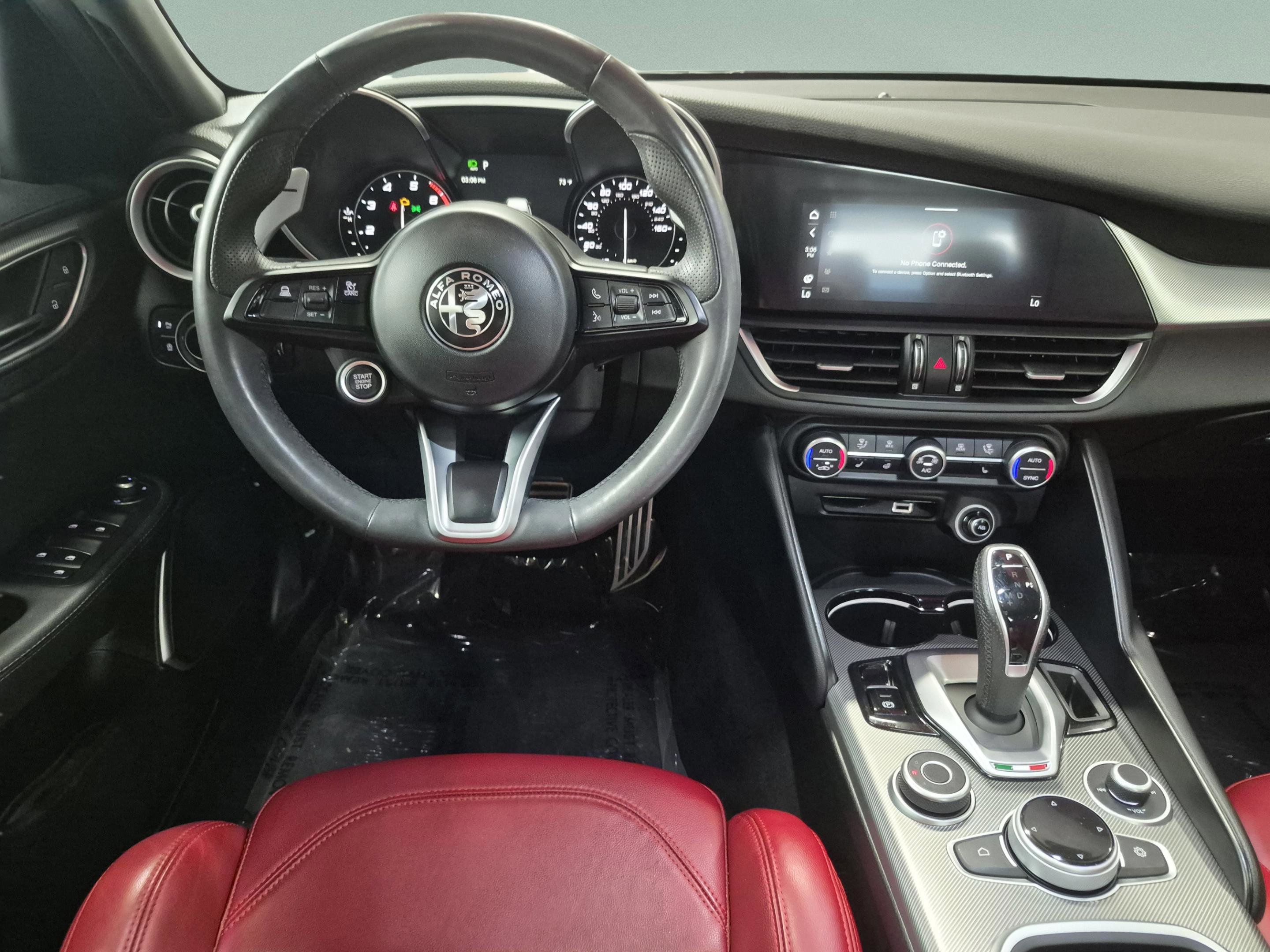 Used 2023 Alfa Romeo Giulia Veloce RWD image 23