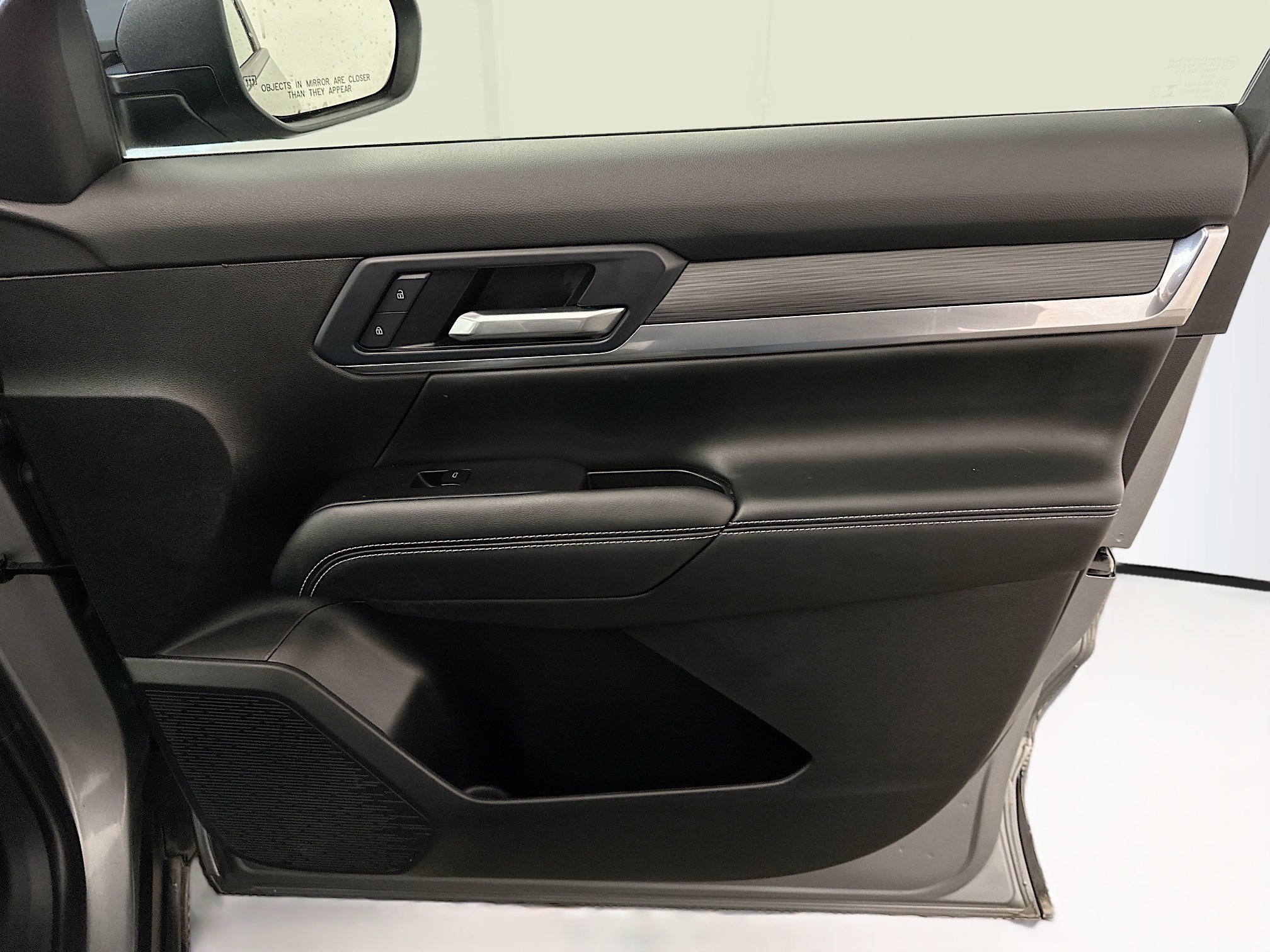 Used 2025 GMC Terrain Elevation image 33