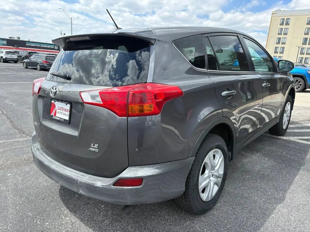 Used 2013 Toyota RAV4 LE AWD/4WD image 5