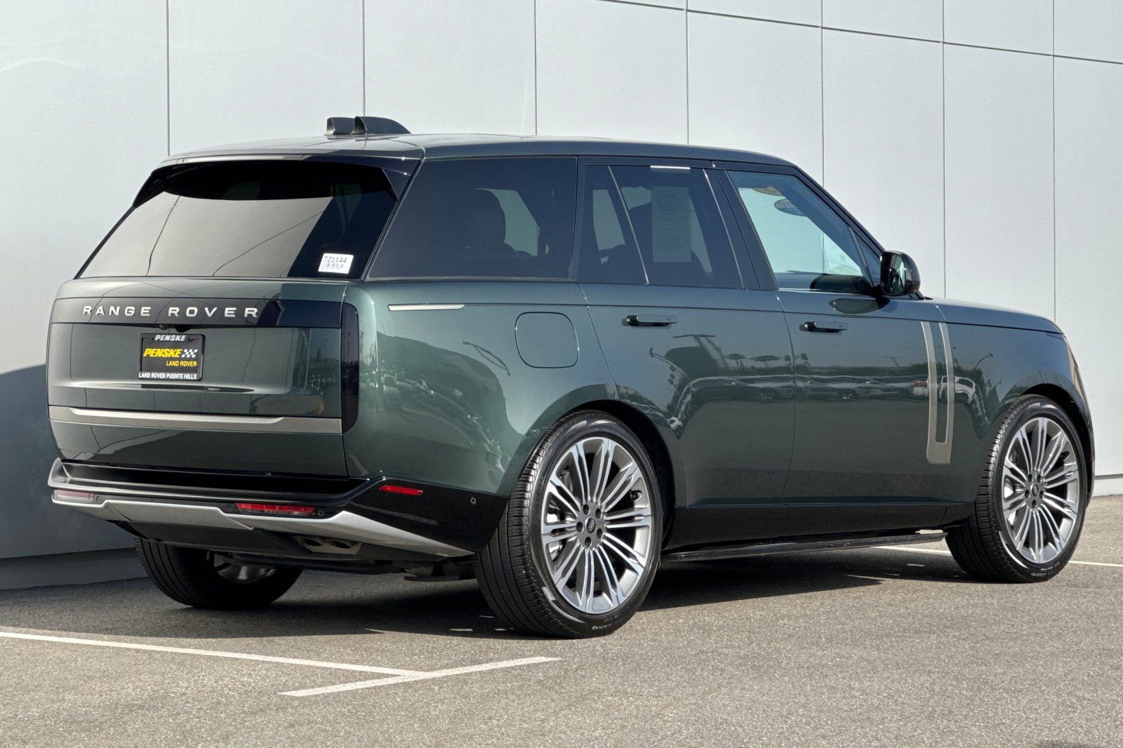 Used 2023 Land Rover Range Rover SE image 5
