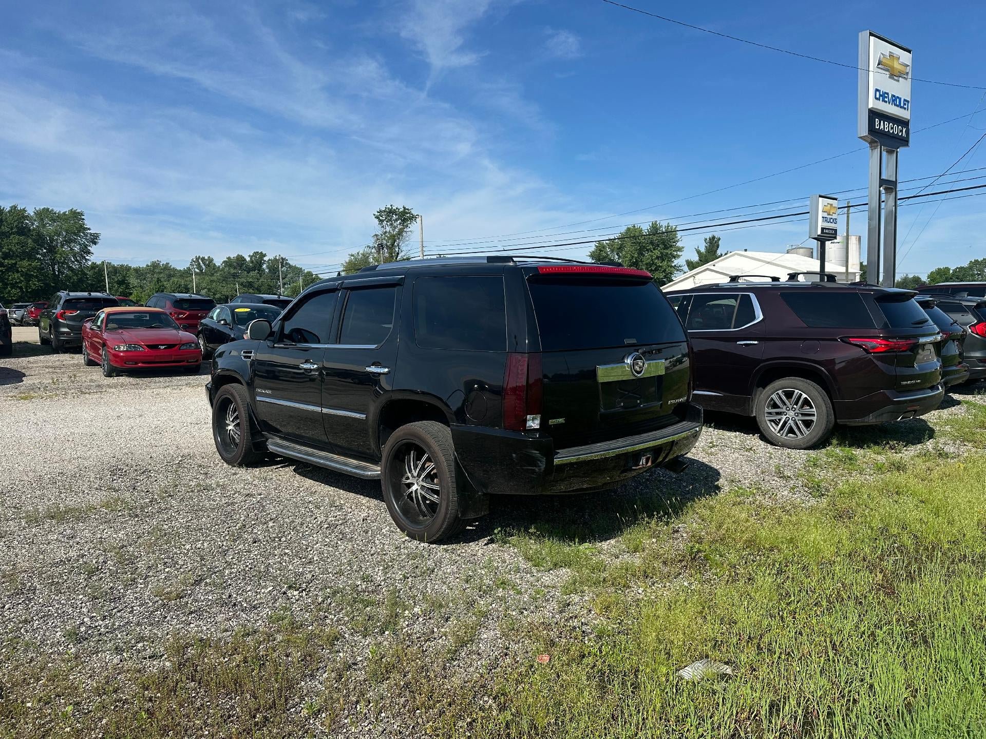 Used 2011 Cadillac Escalade Luxury AWD/4WD image 6