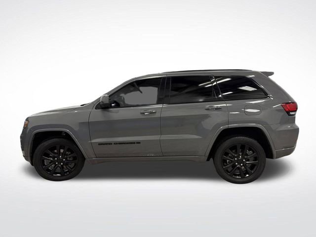 Used 2022 Jeep Grand Cherokee Laredo X image 12