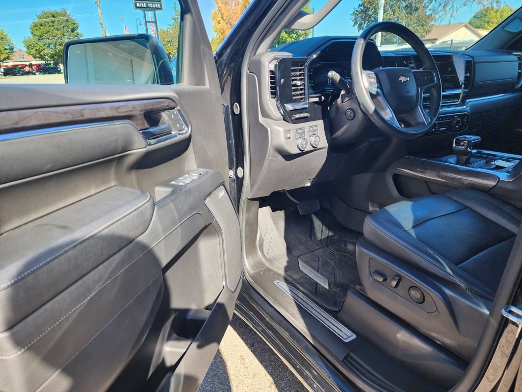 Certified 2024 Chevrolet Silverado 1500 LTZ w/ Technology Package image 24