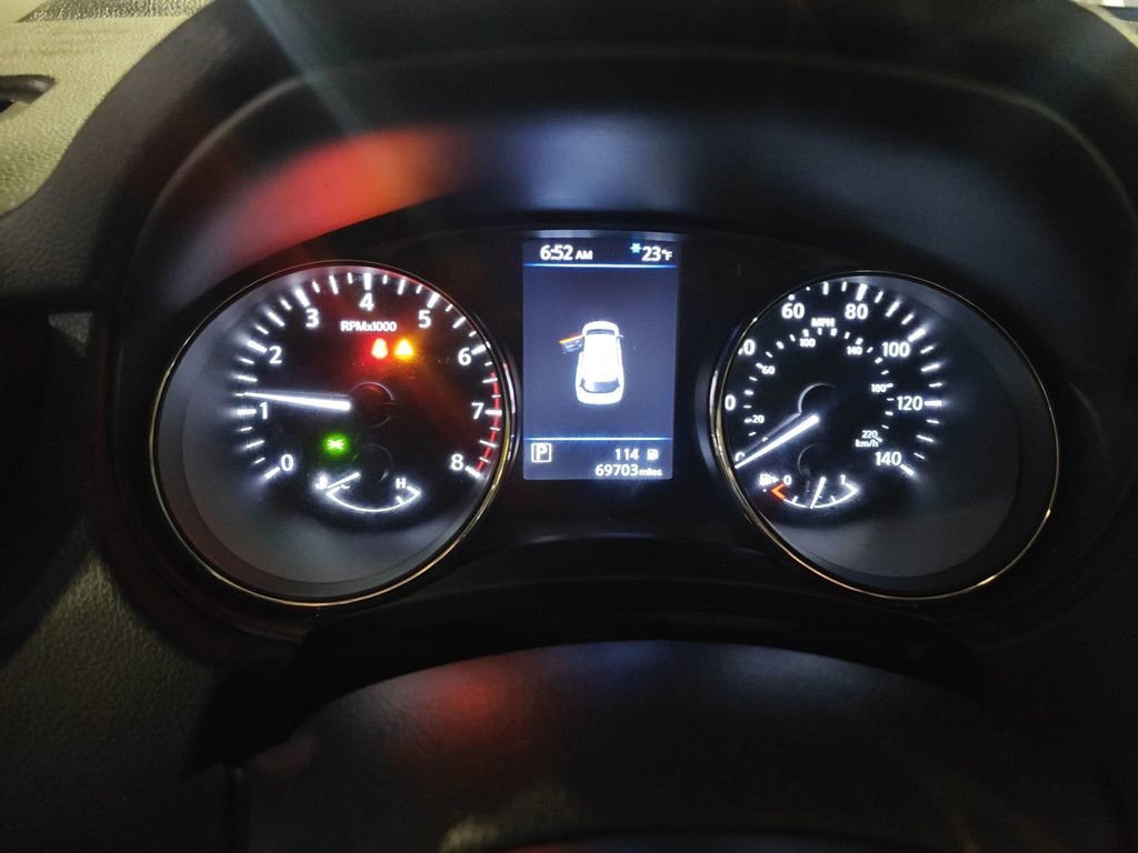 Used 2019 Nissan Rogue S image 8