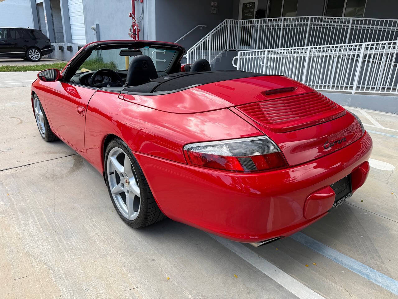 Used 2002 Porsche 911 Cabriolet image 10