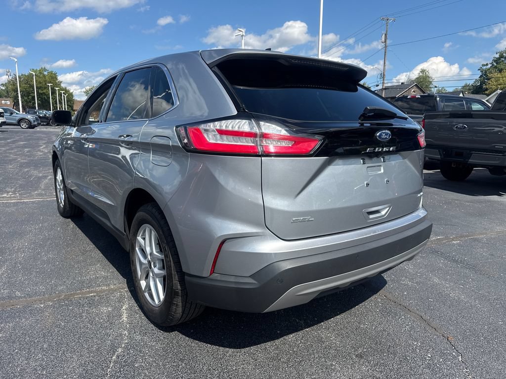 Used 2024 Ford Edge SEL AWD/4WD image 9