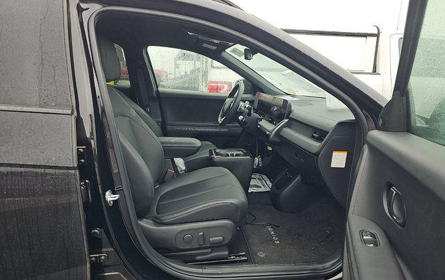 Used 2025 Hyundai Ioniq 5 XRT AWD/4WD image 6