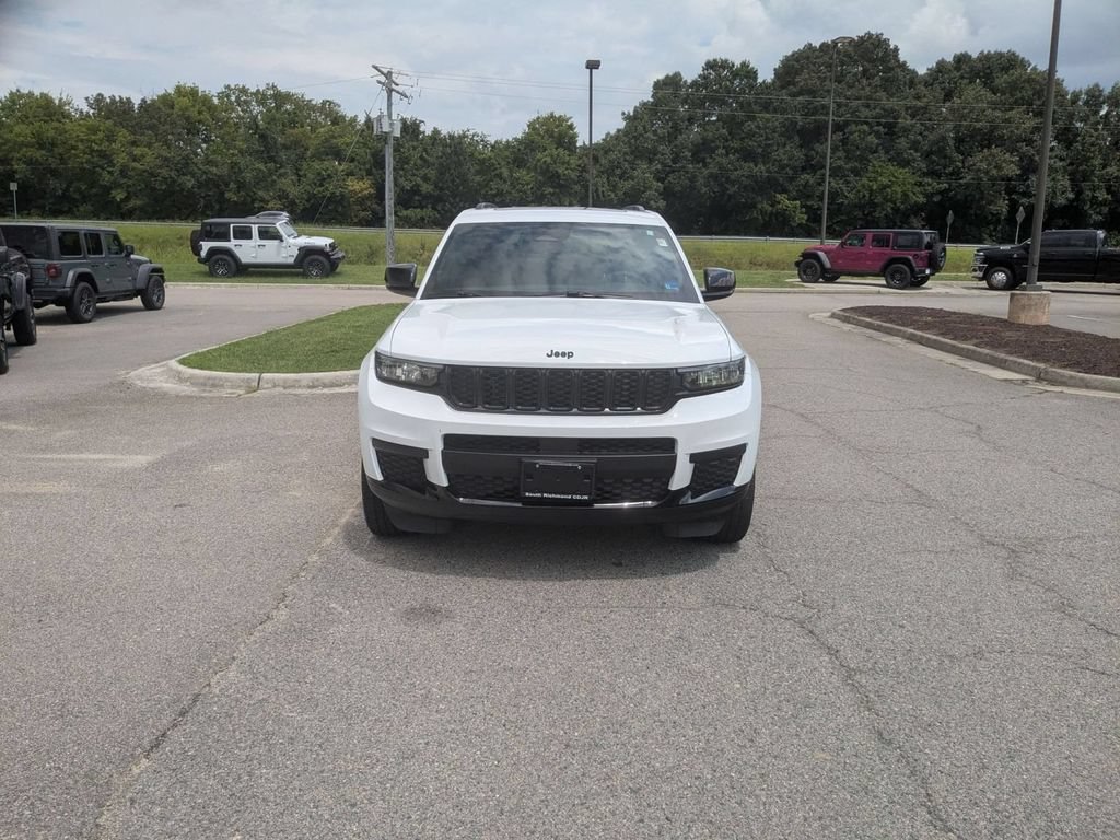 Certified 2023 Jeep Grand Cherokee L Laredo AWD/4WD image 8