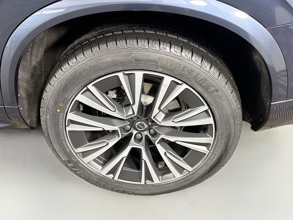 Used 2022 Volvo XC90 T6 Momentum w/ Climate Package image 38