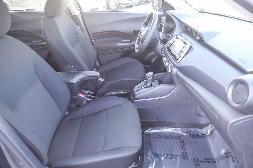 Used 2025 Nissan Kicks Play S image 16