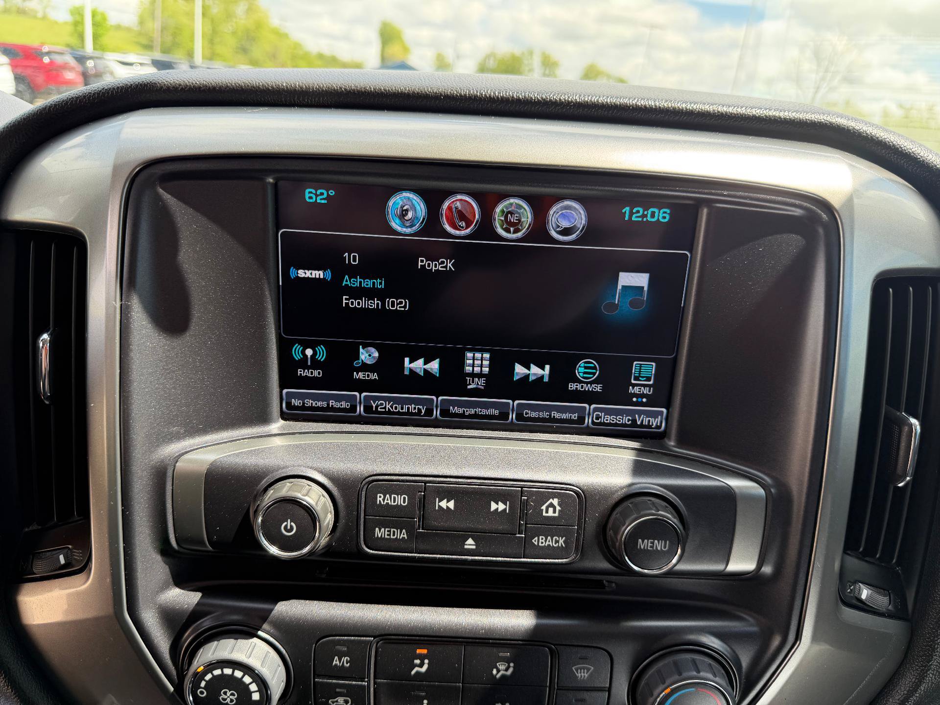 Certified 2019 Chevrolet Silverado 1500 LT AWD/4WD image 25