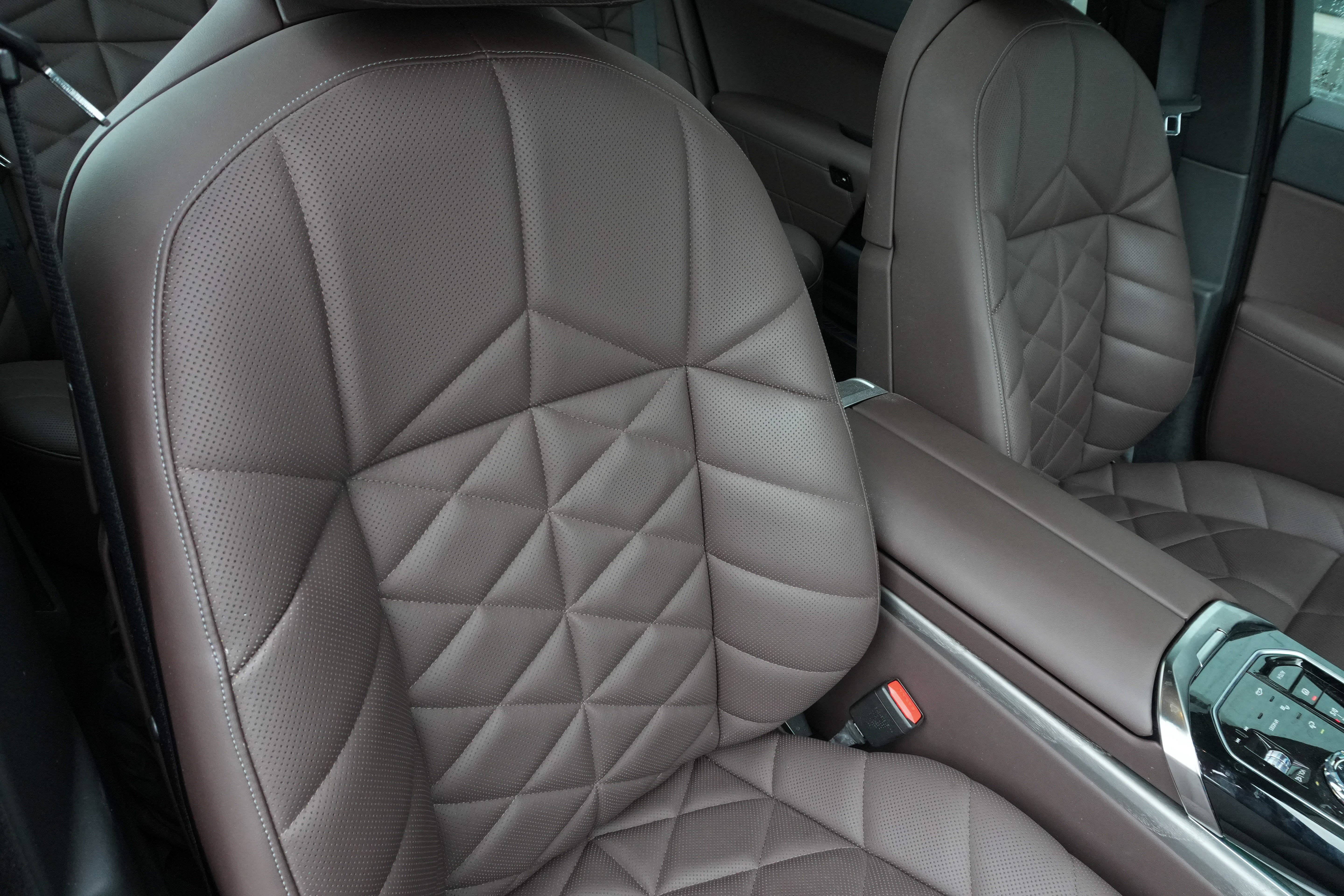 Certified 2023 BMW 740i RWD image 13