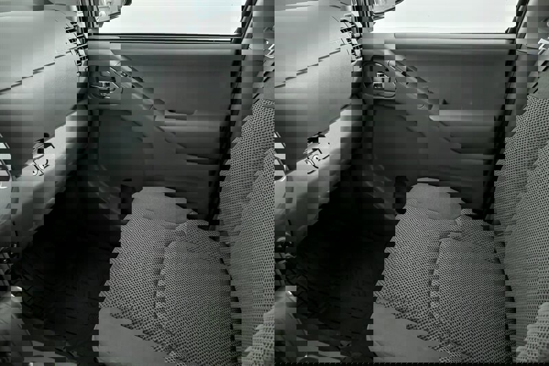 Used 2019 Nissan Frontier SV image 26