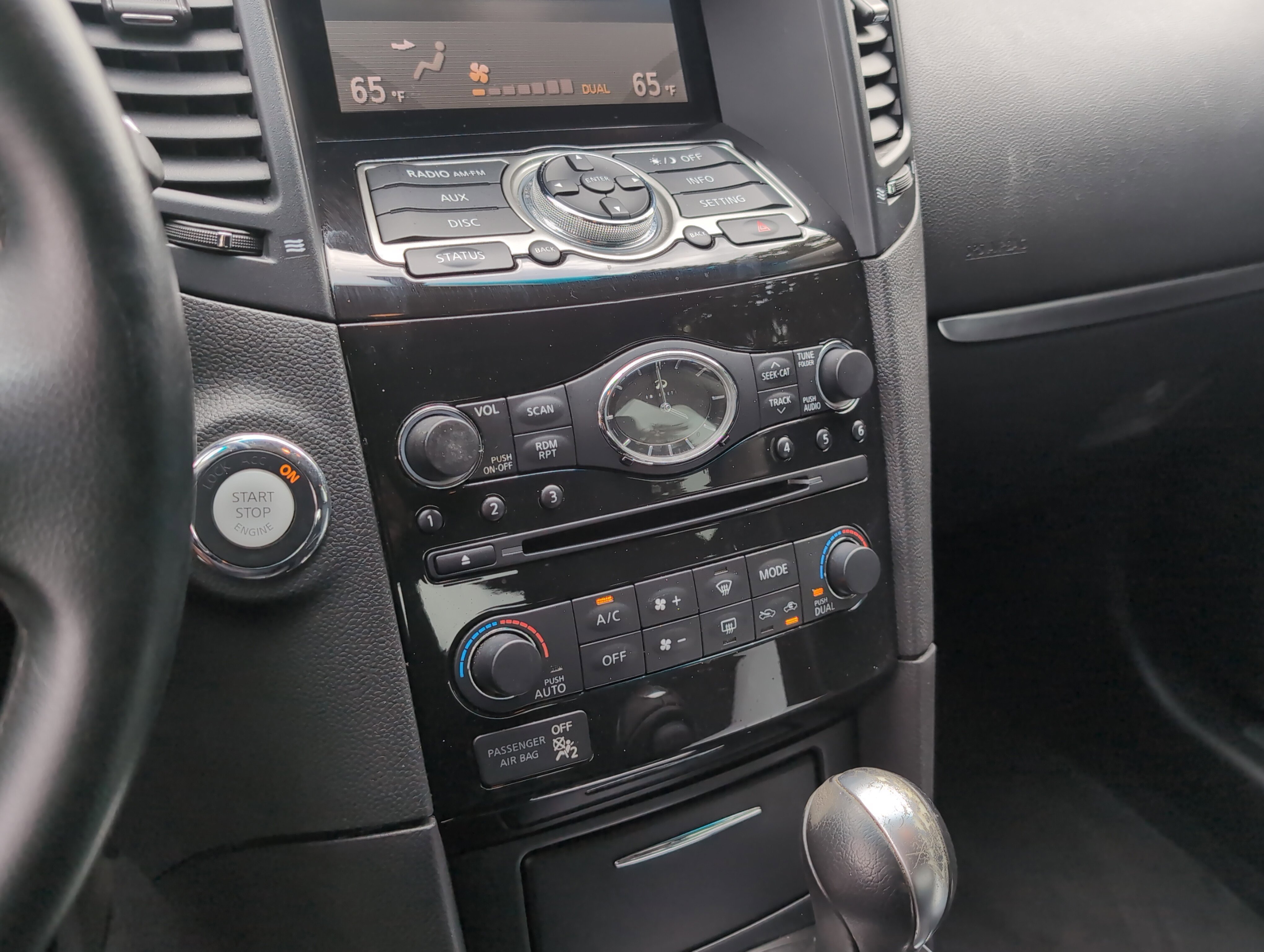 Used 2017 INFINITI QX70 AWD image 37