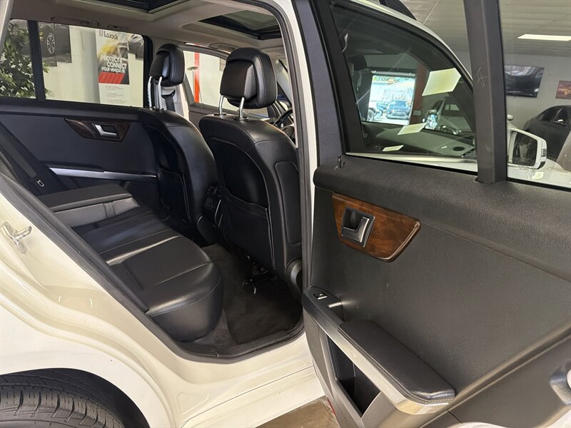 Used 2014 Mercedes-Benz GLK 350 2WD image 28
