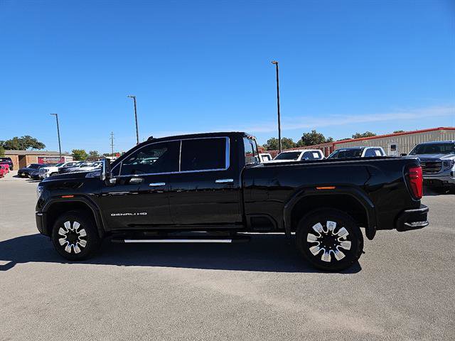 Used 2025 GMC Sierra 2500 Denali w/ Denali Reserve Package image 2