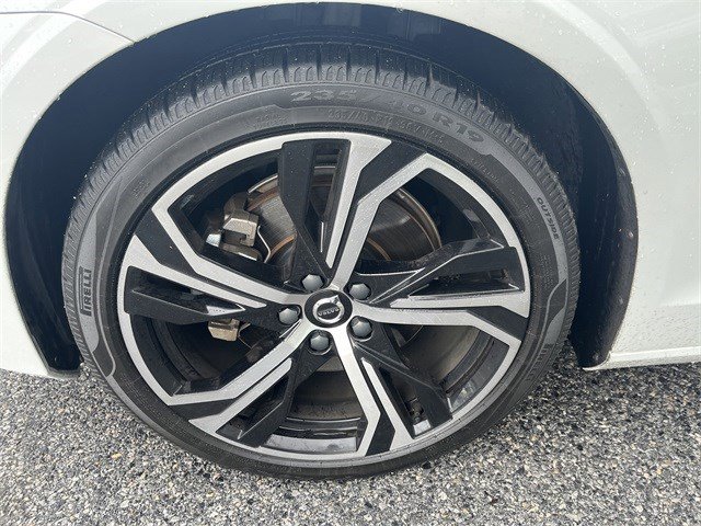 Used 2024 Volvo S60 B5 Plus image 10