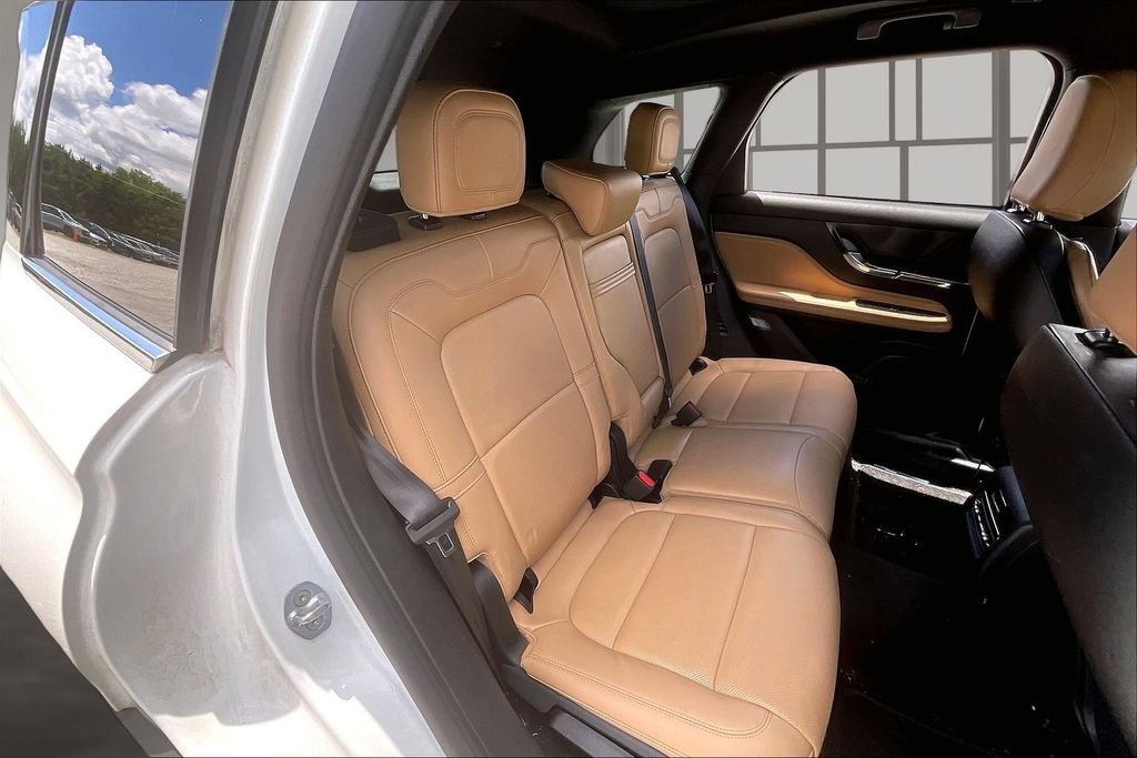 Used 2022 Lincoln Corsair Reserve w/ Elements Package FWD image 22