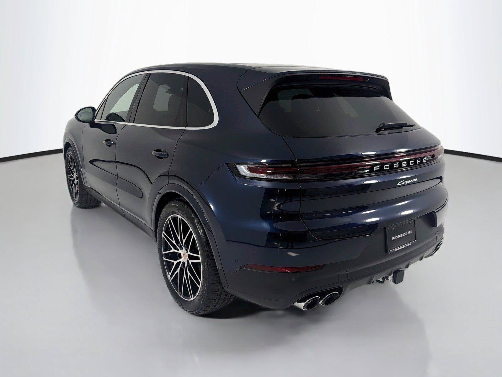 Certified 2026 Porsche Cayenne AWD/4WD image 3