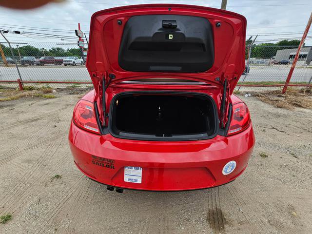 Used 2015 Volkswagen Beetle 1.8T FWD image 18