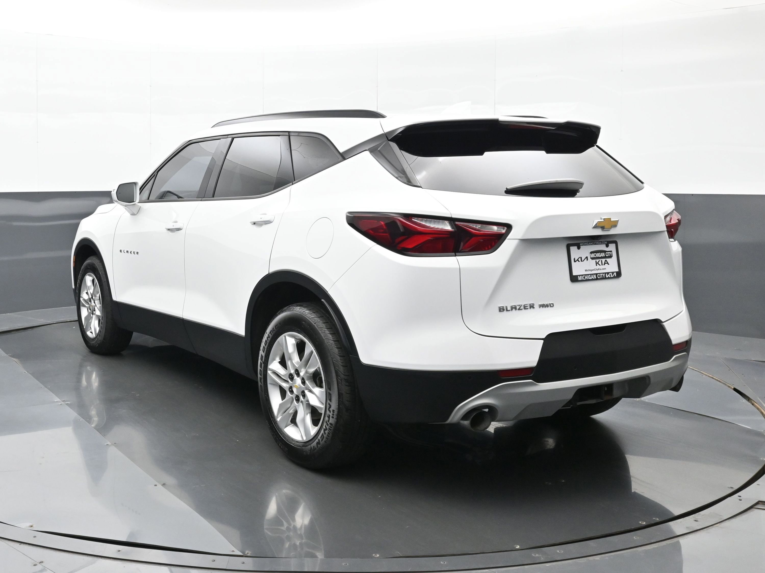 Used 2019 Chevrolet Blazer LT AWD/4WD image 2
