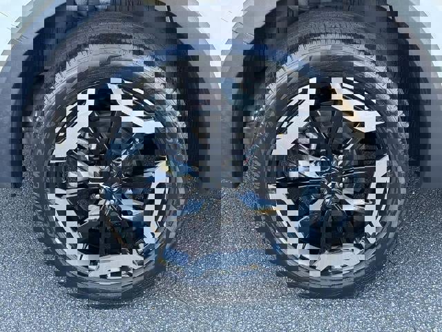 Used 2023 Kia Telluride EX w/ EX Captain's Chair Package image 16