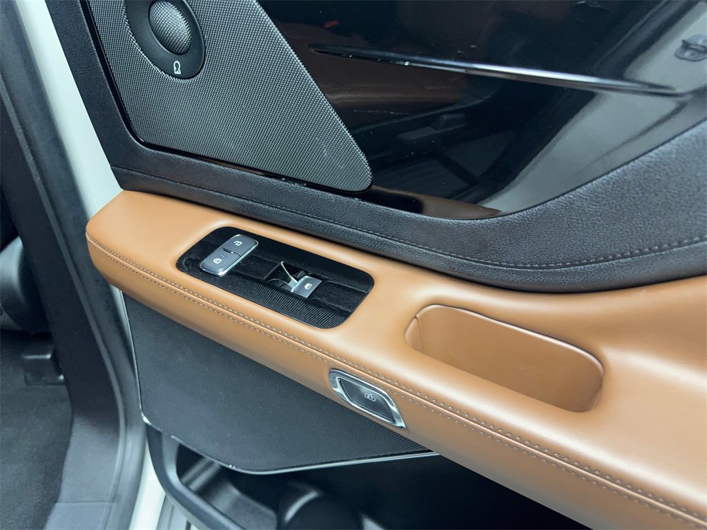 Used 2022 Lincoln Aviator Reserve w/ Equipment Group 201A image 46