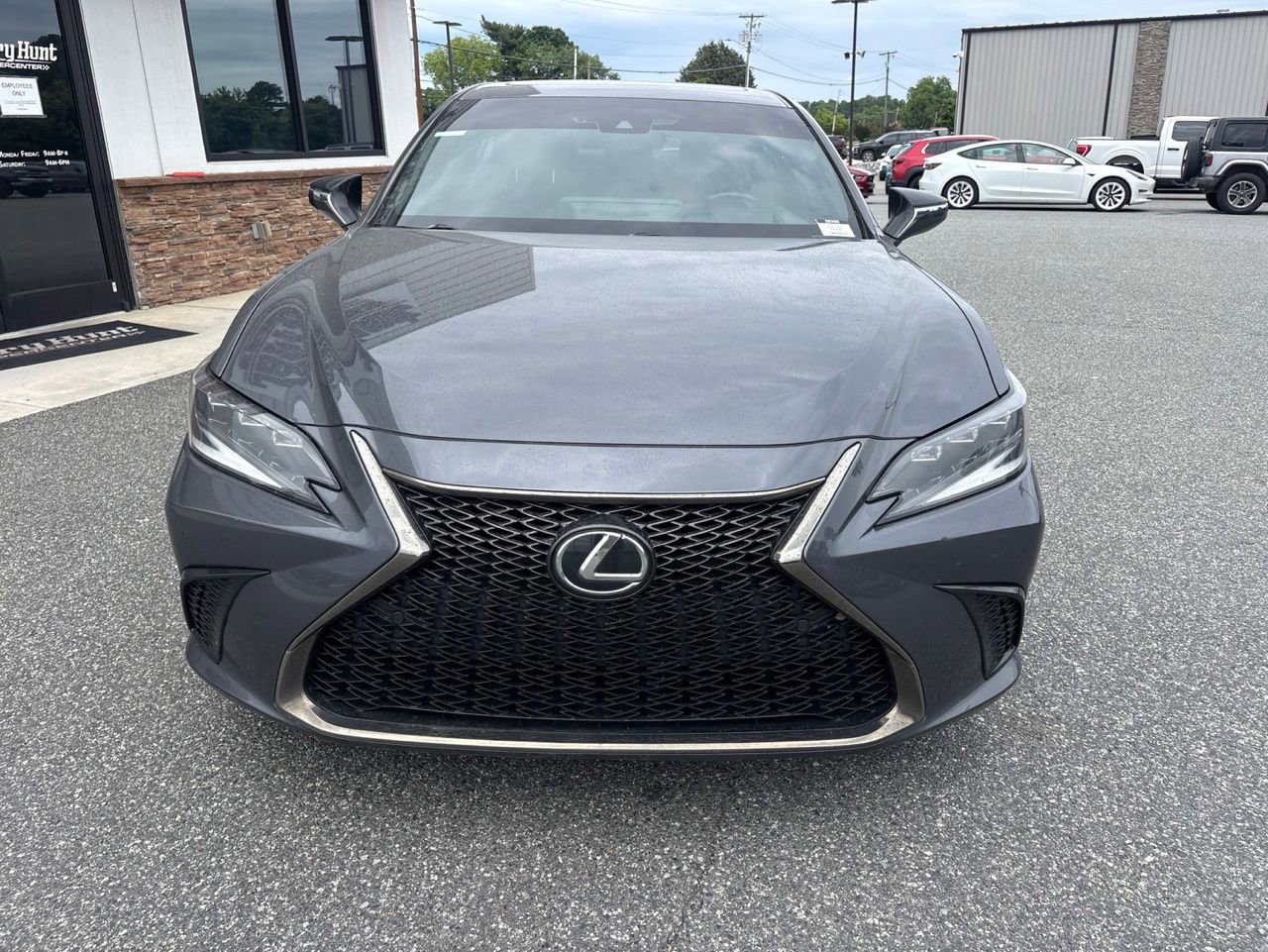 Used 2023 Lexus ES 300h F Sport FWD image 9