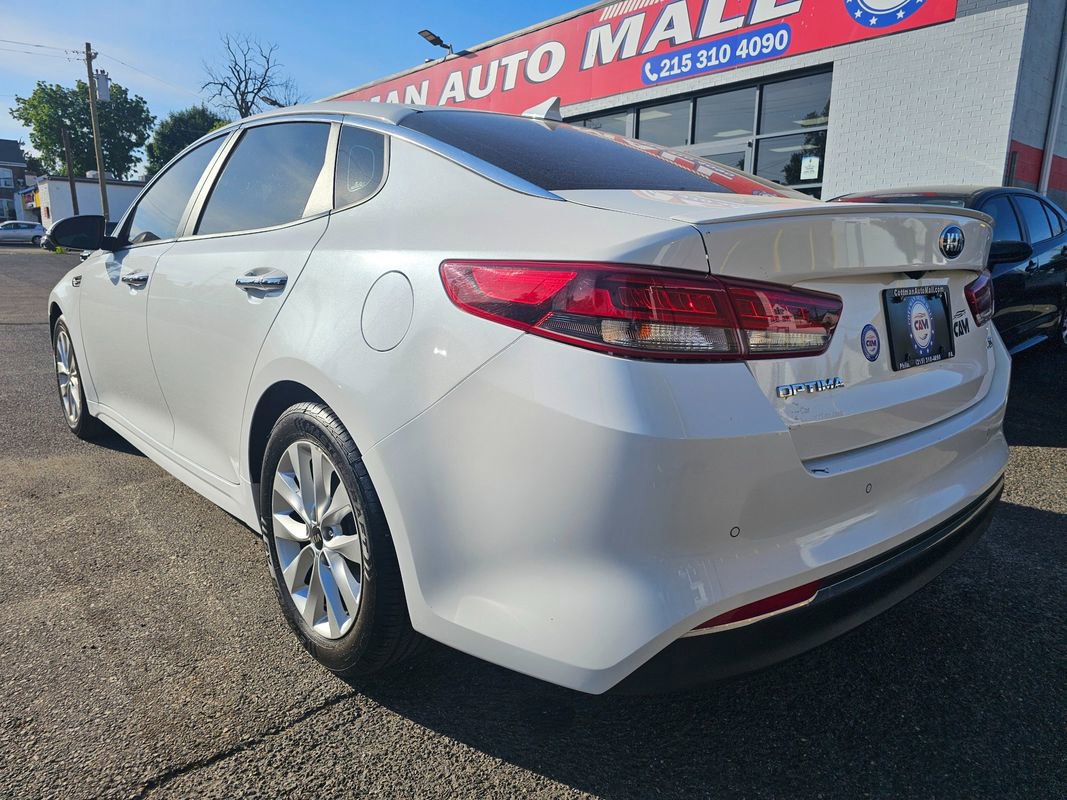 Used 2018 Kia Optima S FWD image 8