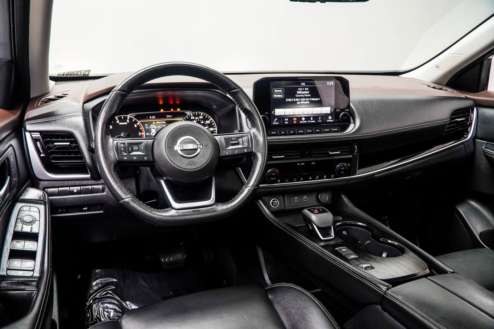 Used 2023 Nissan Rogue SL w/ SL Premium Package image 5