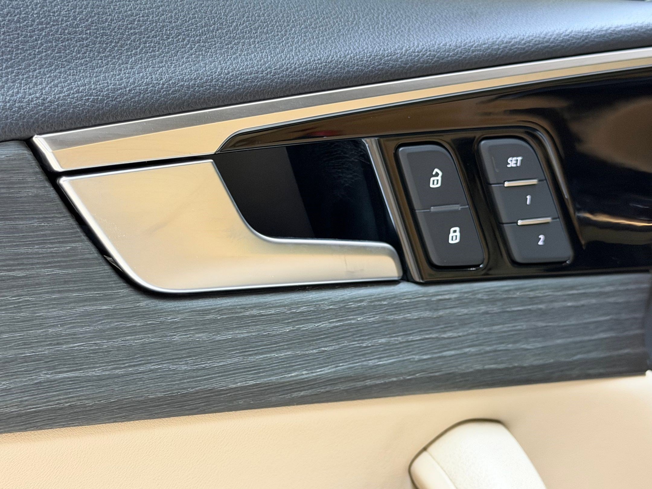 Used 2021 Audi A4 2.0T Premium w/ Convenience Package image 23