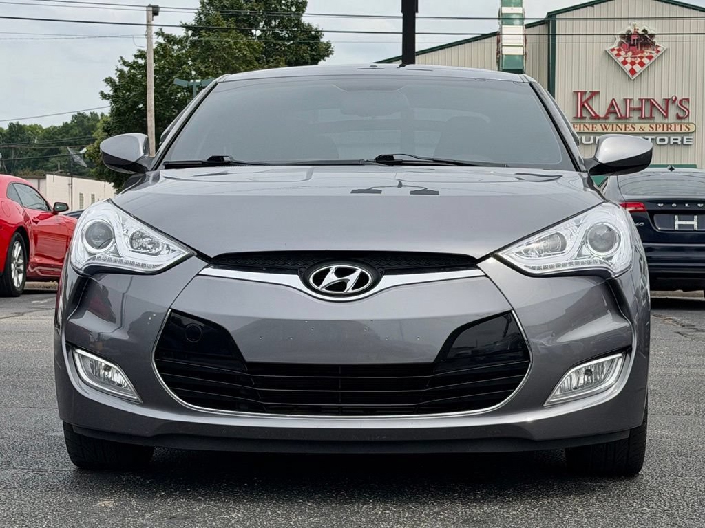 Used 2017 Hyundai Veloster Value Edition FWD image 12