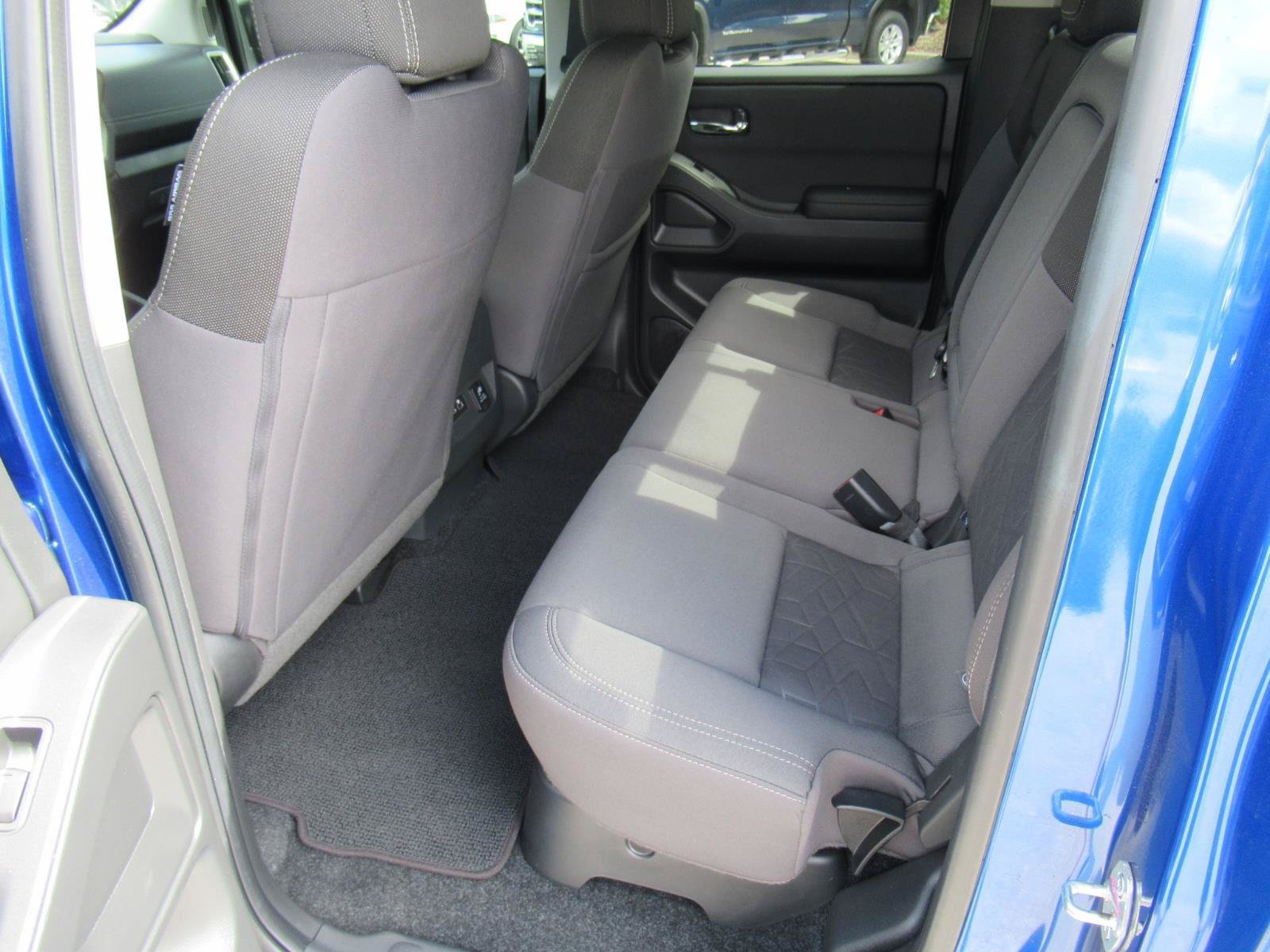 Used 2026 Nissan Frontier SV w/ SV Convenience Package RWD image 32